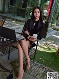 No.081 Xiao Mei shows shredded pork in front of Starbucks(29)